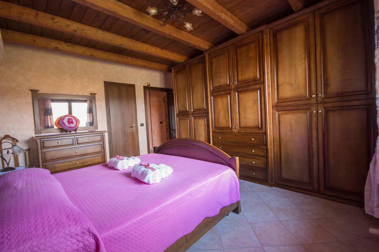 Casa Vacanza Il Mandorlo Domusnovas Dış mekan fotoğraf