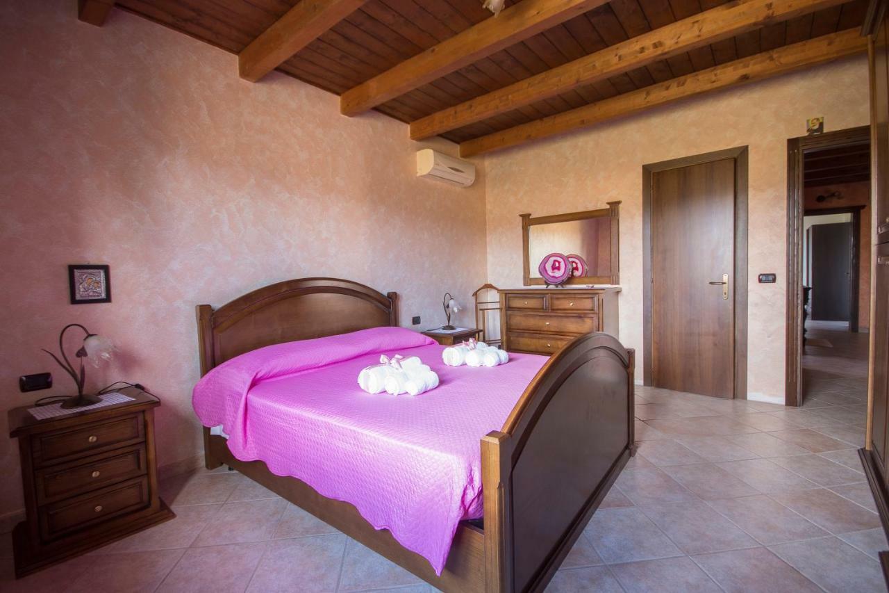 Casa Vacanza Il Mandorlo Domusnovas Dış mekan fotoğraf