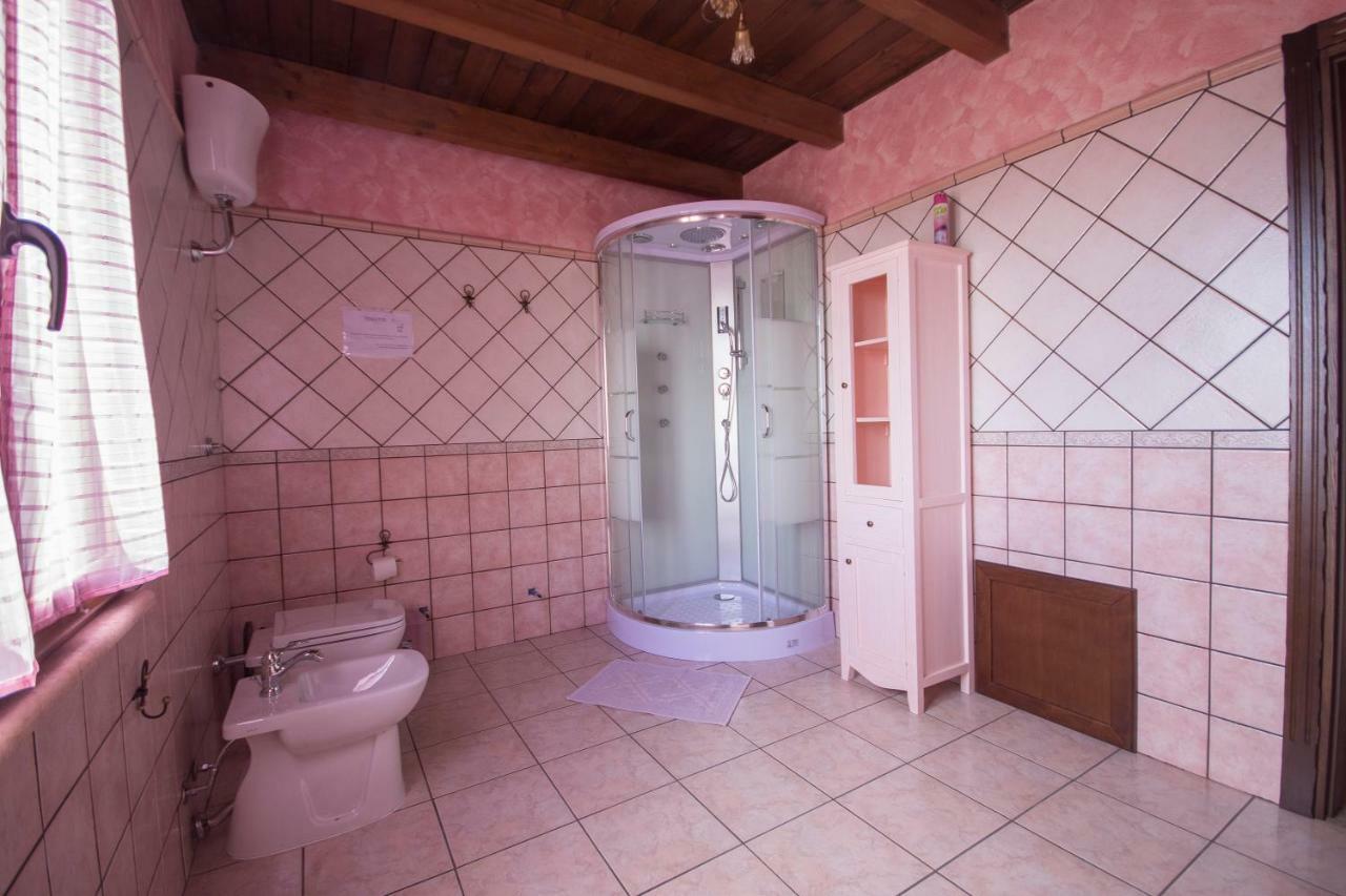 Casa Vacanza Il Mandorlo Domusnovas Dış mekan fotoğraf